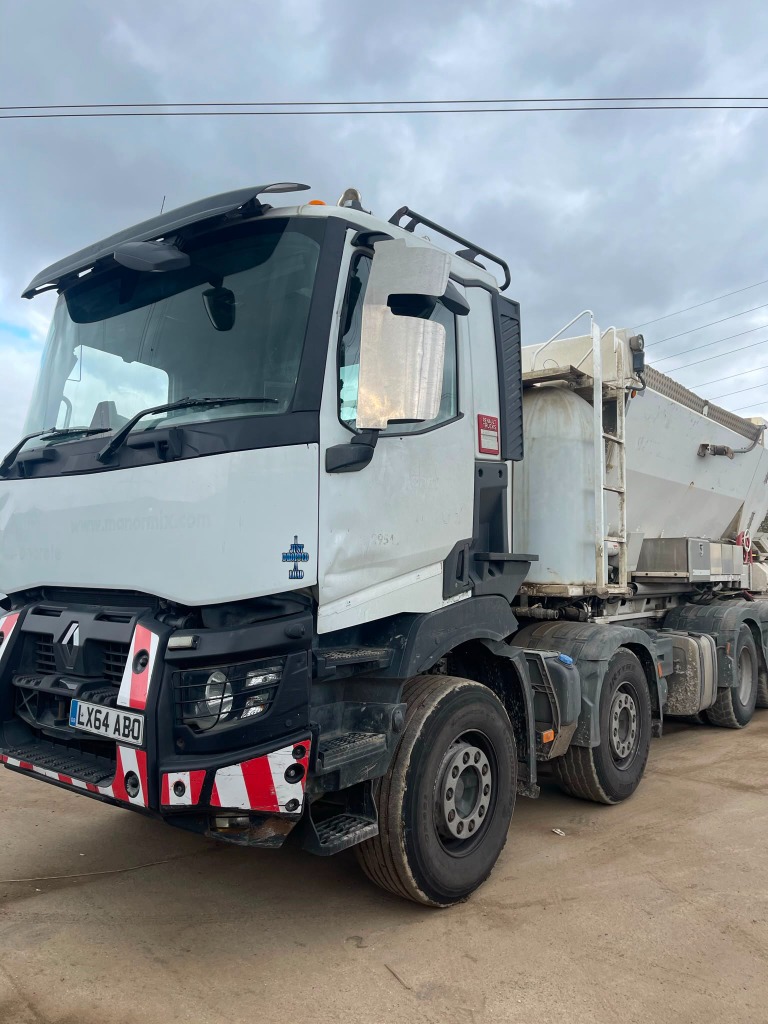 Renault Volumetric Mixer Truck - Ready Mix Concrete Edgware